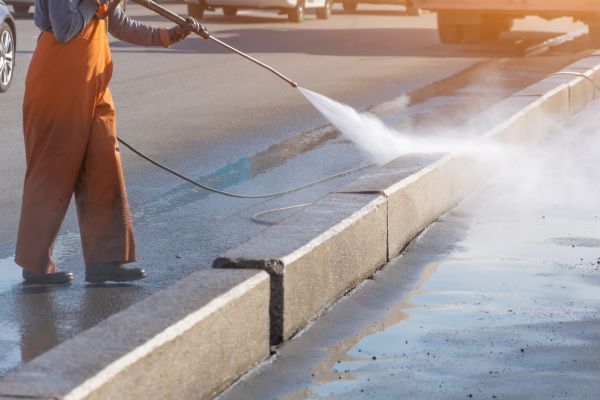 Commercial Concrete Cleaning in Escondido