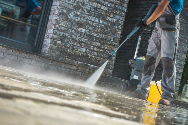 Power Cleaning in Escondido