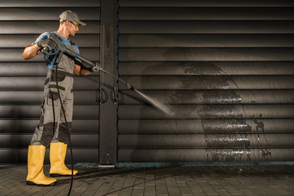 Garage Power Washing in Escondido