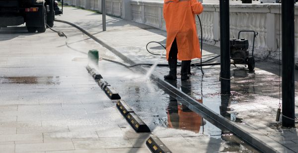 Parking Lot Pressure Washing in Escondido