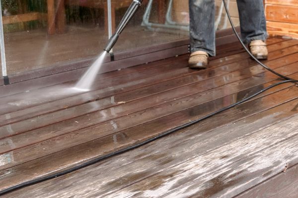 Cost of Pool Deck Power Washing in Escondido