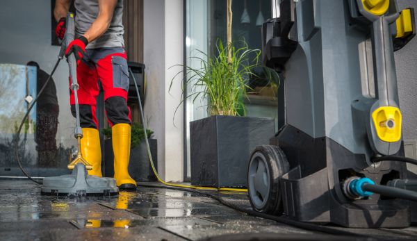 Commercial Pressure Cleaning in Escondido