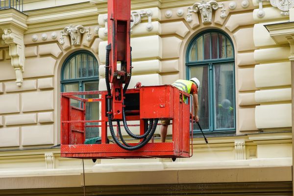Cost of Building Power Washing in Escondido