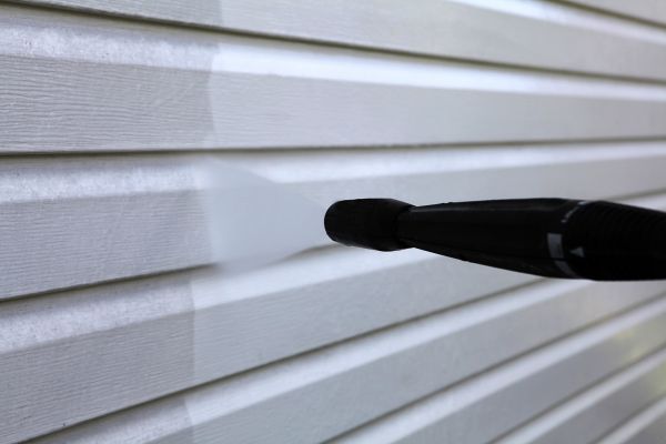 Cost of Condo Siding Power Washing in Escondido