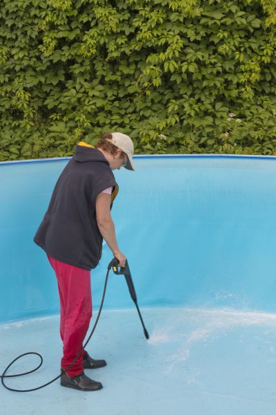 Cost of Pool Pressure Washing in Escondido