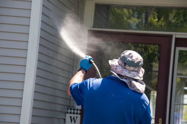 Siding Pressure Washing in Escondido