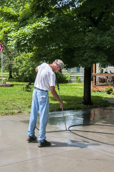 Driveway Concrete Cleaning in Escondido