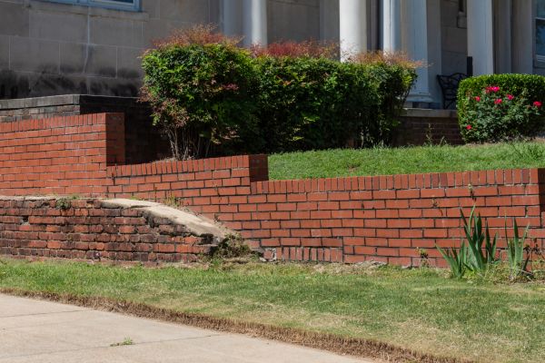 Cost of Retaining Wall Cleaning in Escondido